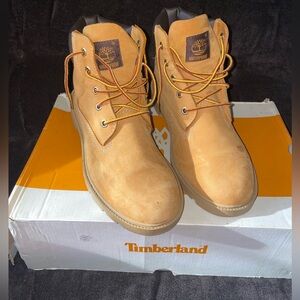 Timberland boys Tan Boots